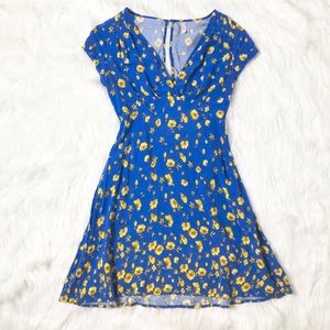 💗 Free People Blue Dress with Yellow Flowers!
